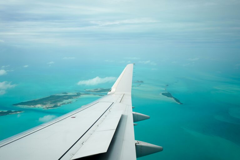 How to find cheap flights last minute